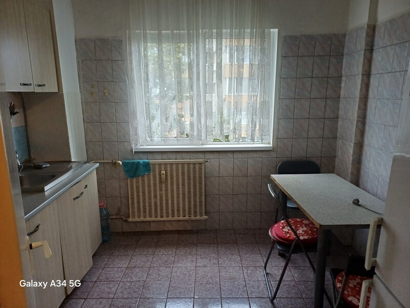 Uverturii, zona Lujerului, zona Gorjului, sector 6, Militari